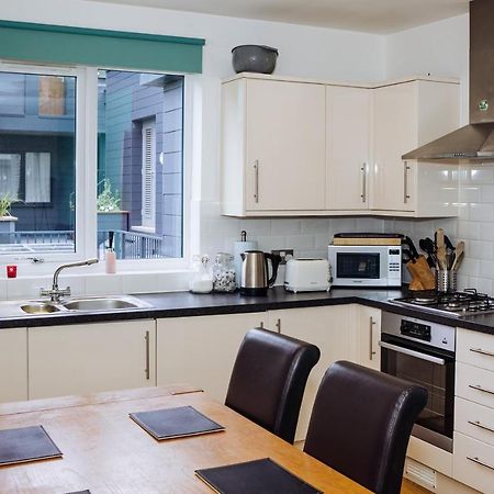 باث Beautiful, Contemporary 3 Bedroom Apartment المظهر الخارجي الصورة